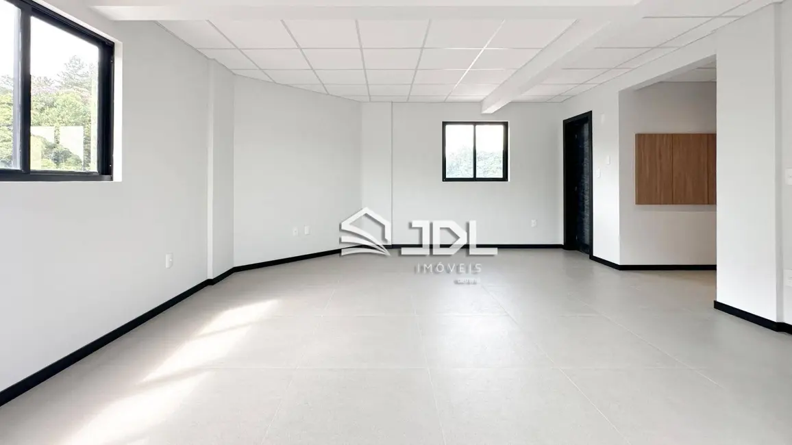 Sala Comercial à venda, 130m2 em Ponta Aguda, Blumenau - SC - imagem 4 Foto 4 de Sala Comercial à venda, 130m2 em Ponta Aguda, Blumenau - SC