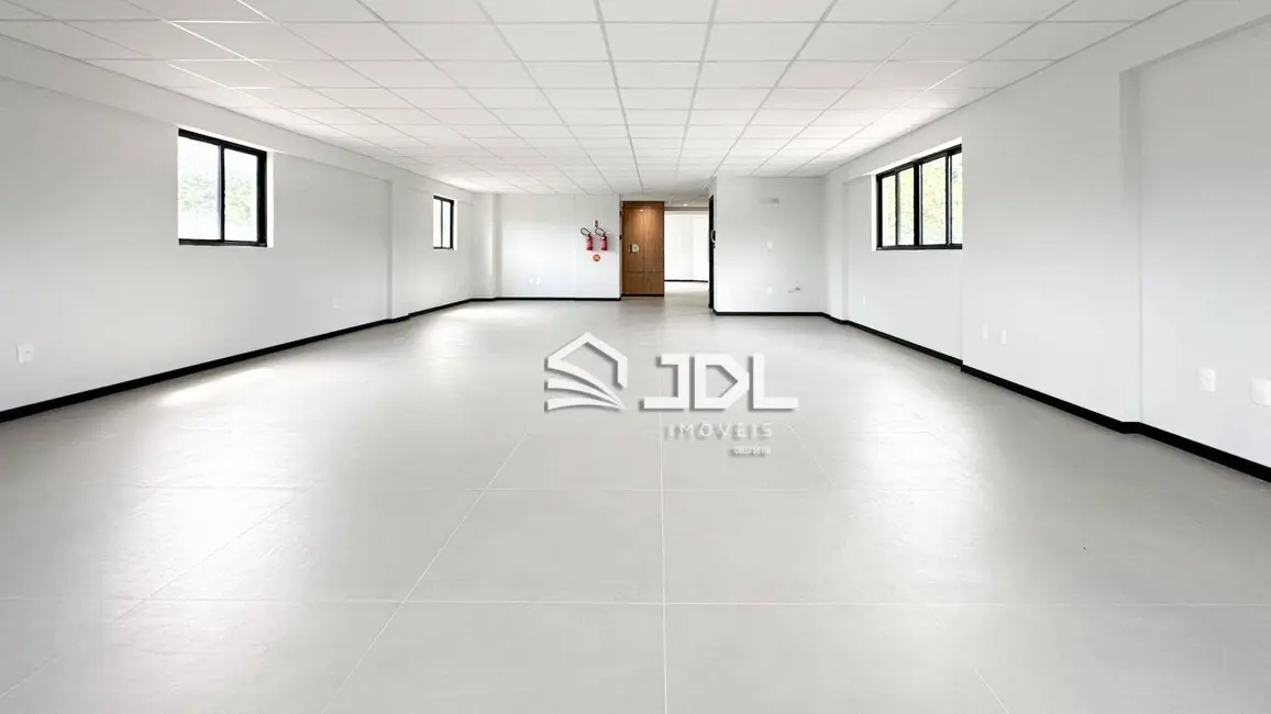 Sala Comercial à venda, 130m2 em Ponta Aguda, Blumenau - SC - imagem 3 Foto 3 de Sala Comercial à venda, 130m2 em Ponta Aguda, Blumenau - SC