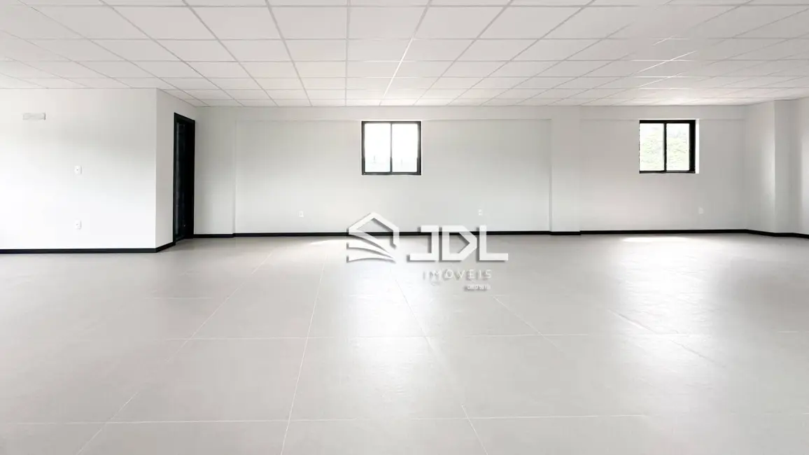 Foto 2 de Sala Comercial à venda, 130m2 em Ponta Aguda, Blumenau - SC