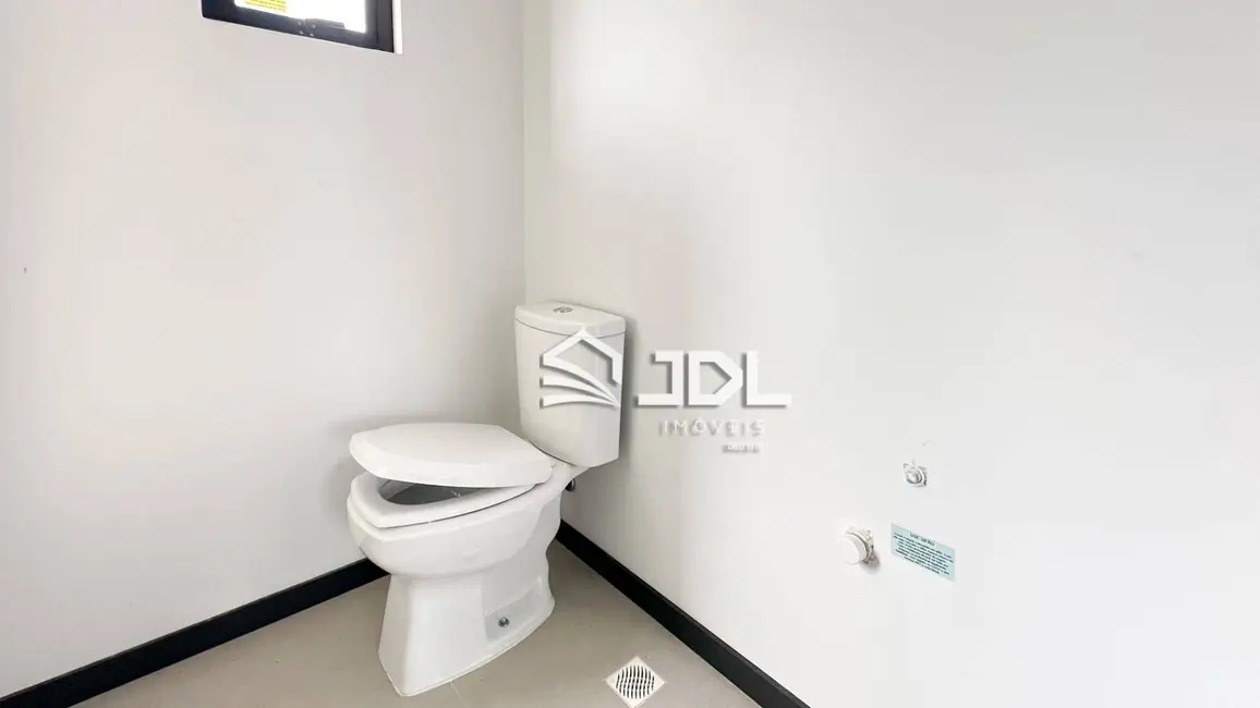 Sala Comercial à venda, 130m2 em Ponta Aguda, Blumenau - SC - imagem 8 Foto 8 de Sala Comercial à venda, 130m2 em Ponta Aguda, Blumenau - SC
