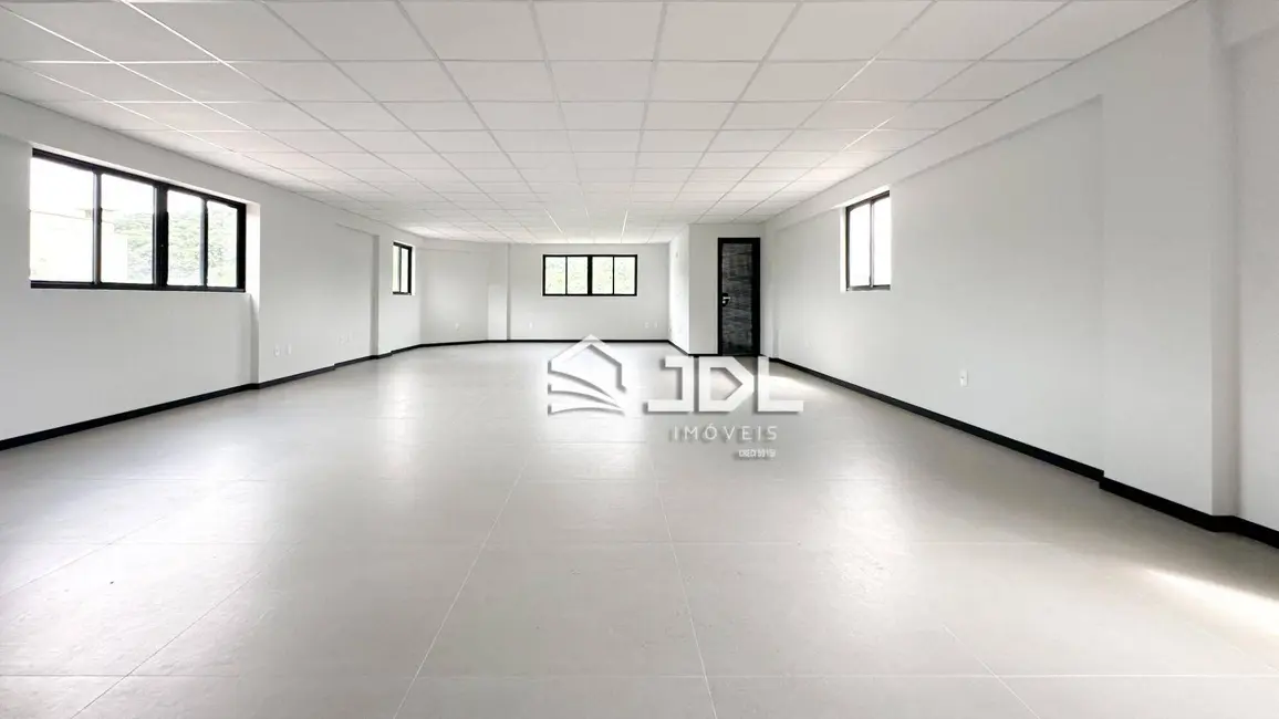 Foto 1 de Sala Comercial à venda, 130m2 em Ponta Aguda, Blumenau - SC