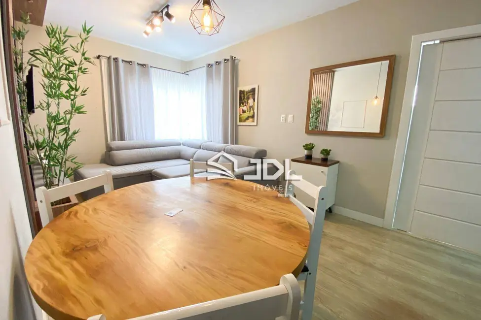 Casa com 3 quartos à venda, 250m2 em Fidélis, Blumenau - SC - imagem 4 Foto 4 de Casa com 3 quartos à venda, 250m2 em Fidélis, Blumenau - SC