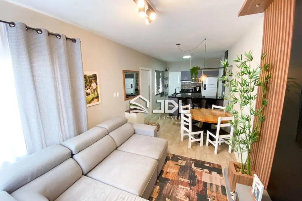 Casa com 3 quartos à venda, 250m2 em Fidélis, Blumenau - SC - imagem 3 Foto 3 de Casa com 3 quartos à venda, 250m2 em Fidélis, Blumenau - SC