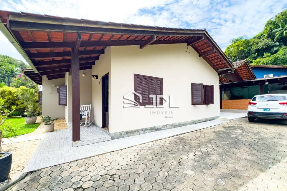 Casa com 3 quartos à venda, 464m2 em Fortaleza, Blumenau - SC - imagem 4 Foto 4 de Casa com 3 quartos à venda, 464m2 em Fortaleza, Blumenau - SC