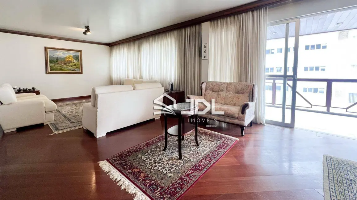Apartamento com 3 quartos à venda, 428m2 em Vila Formosa, Blumenau - SC - imagem 6 Foto 6 de Apartamento com 3 quartos à venda, 428m2 em Vila Formosa, Blumenau - SC