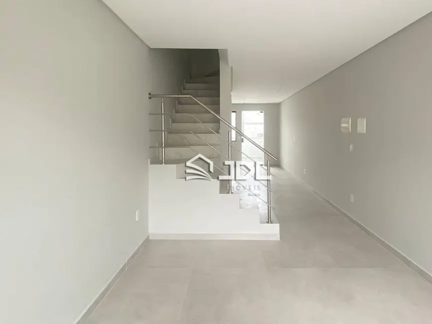 Sobrado com 2 quartos à venda, 80m2 em Fortaleza, Blumenau - SC - imagem 3 Foto 3 de Sobrado com 2 quartos à venda, 80m2 em Fortaleza, Blumenau - SC
