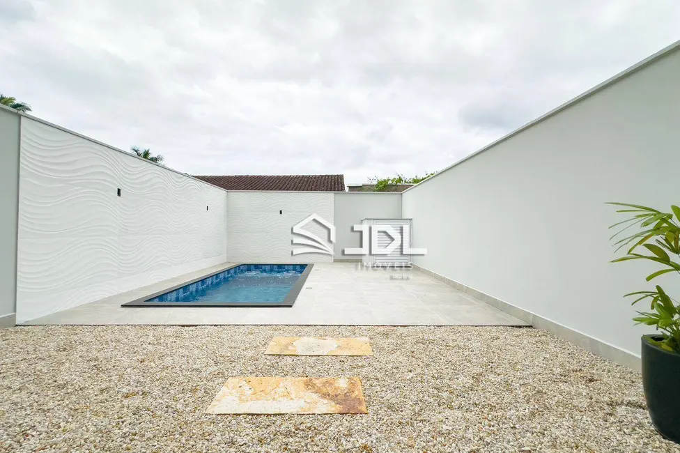 Casa com 3 quartos à venda, 153m2 em Itoupava Central, Blumenau - SC - imagem 1 Foto 1 de Casa com 3 quartos à venda, 153m2 em Itoupava Central, Blumenau - SC