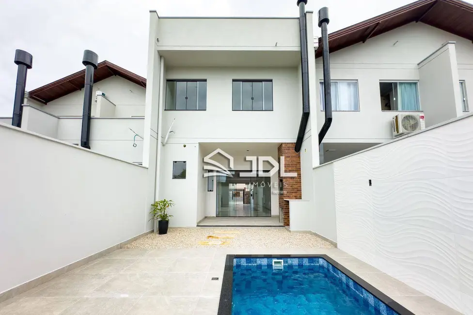 Casa com 3 quartos à venda, 153m2 em Itoupava Central, Blumenau - SC - imagem 4 Foto 4 de Casa com 3 quartos à venda, 153m2 em Itoupava Central, Blumenau - SC
