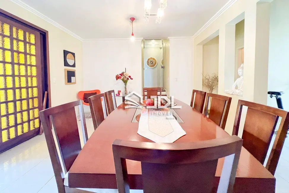 Casa com 3 quartos à venda, 462m2 em Velha, Blumenau - SC - imagem 6 Foto 6 de Casa com 3 quartos à venda, 462m2 em Velha, Blumenau - SC