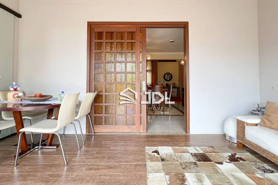 Casa com 3 quartos à venda, 462m2 em Velha, Blumenau - SC - imagem 5 Foto 5 de Casa com 3 quartos à venda, 462m2 em Velha, Blumenau - SC