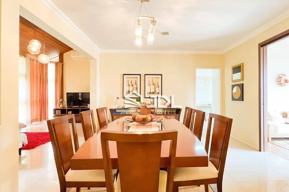 Casa com 3 quartos à venda, 462m2 em Velha, Blumenau - SC - imagem 7 Foto 7 de Casa com 3 quartos à venda, 462m2 em Velha, Blumenau - SC
