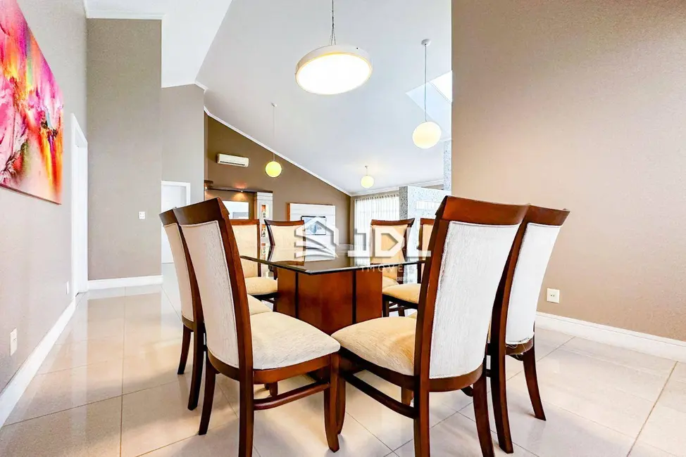Casa de Condomínio com 4 quartos à venda, 650m2 em Itoupava Norte, Blumenau - SC - imagem 8 Foto 8 de Casa de Condomínio com 4 quartos à venda, 650m2 em Itoupava Norte, Blumenau - SC