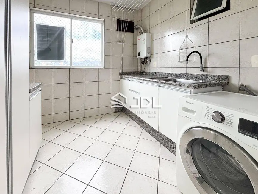 Apartamento com 3 quartos à venda, 130m2 em Vila Formosa, Blumenau - SC - imagem 4 Foto 4 de Apartamento com 3 quartos à venda, 130m2 em Vila Formosa, Blumenau - SC