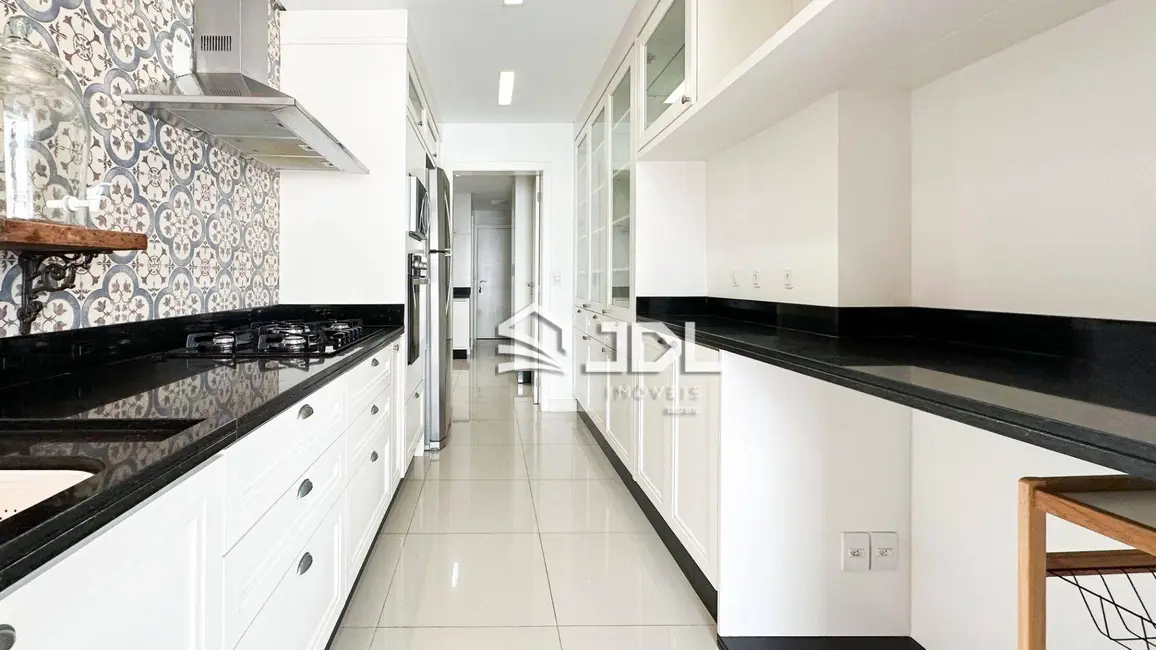 Apartamento com 3 quartos à venda, 215m2 em Victor Konder, Blumenau - SC - imagem 7 Foto 7 de Apartamento com 3 quartos à venda, 215m2 em Victor Konder, Blumenau - SC