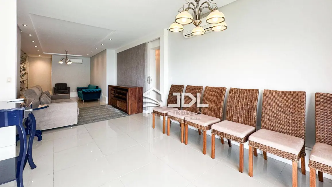 Apartamento com 3 quartos à venda, 215m2 em Victor Konder, Blumenau - SC - imagem 5 Foto 5 de Apartamento com 3 quartos à venda, 215m2 em Victor Konder, Blumenau - SC