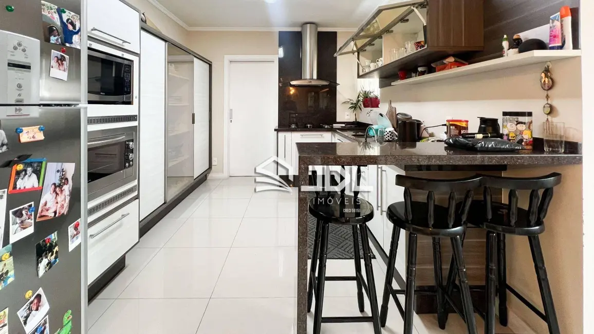 Apartamento com 3 quartos à venda, 144m2 em Asilo, Blumenau - SC - imagem 3 Foto 3 de Apartamento com 3 quartos à venda, 144m2 em Asilo, Blumenau - SC