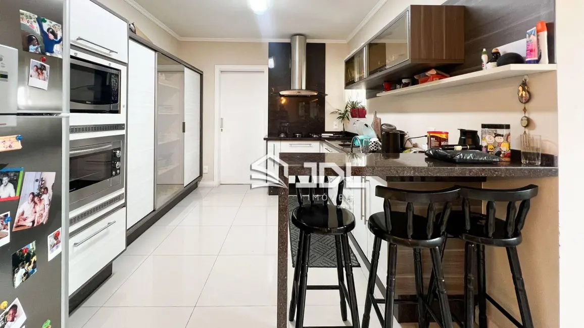 Apartamento com 3 quartos à venda, 144m2 em Asilo, Blumenau - SC - imagem 4 Foto 4 de Apartamento com 3 quartos à venda, 144m2 em Asilo, Blumenau - SC