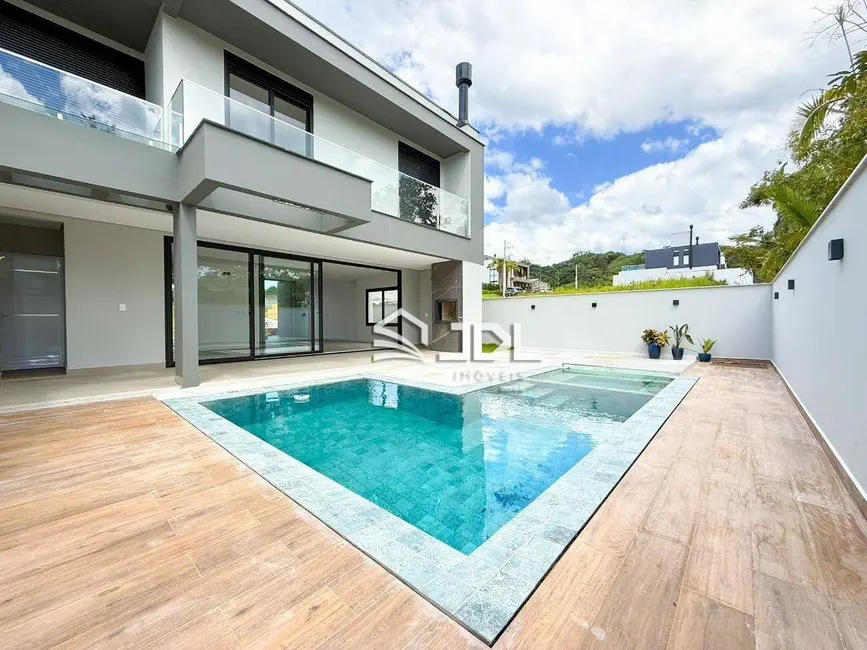 Casa de Condomínio com 3 quartos à venda, 300m2 em Velha, Blumenau - SC - imagem 4 Foto 4 de Casa de Condomínio com 3 quartos à venda, 300m2 em Velha, Blumenau - SC