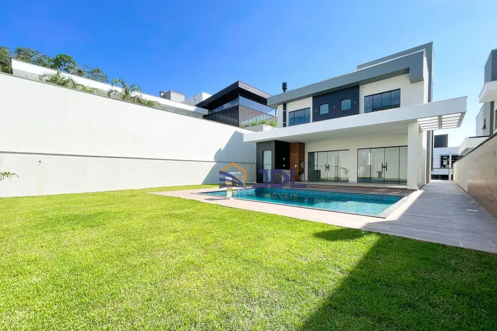 Casa com 4 quartos à venda, 402m2 em Itoupava Central, Blumenau - SC - imagem 5 Foto 5 de Casa com 4 quartos à venda, 402m2 em Itoupava Central, Blumenau - SC