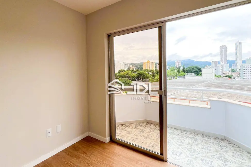 Apartamento com 2 quartos à venda, 94m2 em Victor Konder, Blumenau - SC - imagem 4 Foto 4 de Apartamento com 2 quartos à venda, 94m2 em Victor Konder, Blumenau - SC