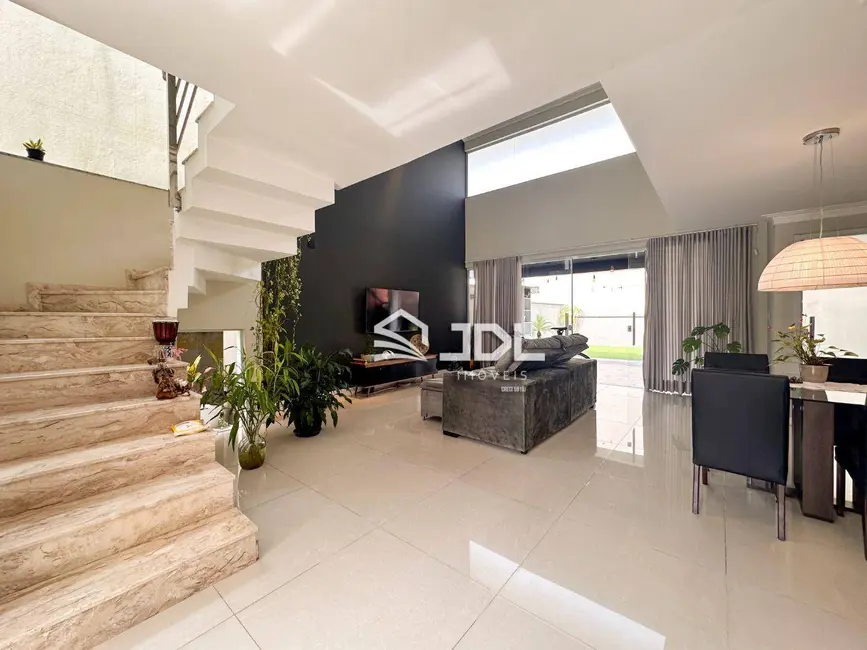 Foto 2 de Casa com 3 quartos à venda, 325m2 em Fortaleza Alta, Blumenau - SC