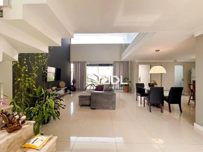 Casa com 3 quartos à venda, 325m2 em Fortaleza Alta, Blumenau - SC - imagem 3 Foto 3 de Casa com 3 quartos à venda, 325m2 em Fortaleza Alta, Blumenau - SC