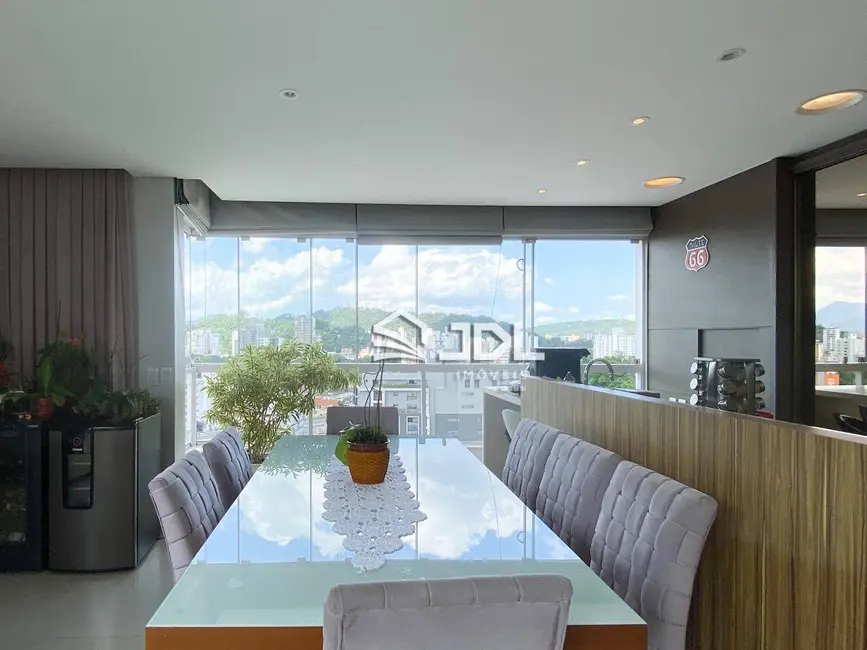 Cobertura com 3 quartos à venda, 250m2 em Centro, Blumenau - SC - imagem 8 Foto 8 de Cobertura com 3 quartos à venda, 250m2 em Centro, Blumenau - SC