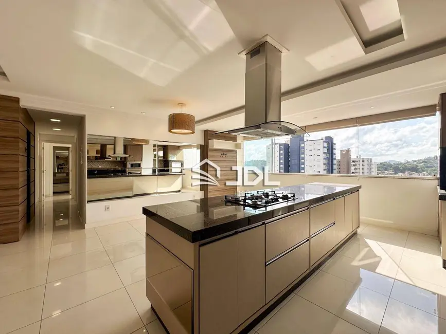 Apartamento com 3 quartos à venda, 147m2 em Asilo, Blumenau - SC - imagem 3 Foto 3 de Apartamento com 3 quartos à venda, 147m2 em Asilo, Blumenau - SC