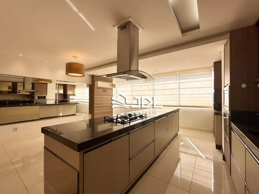 Apartamento com 3 quartos à venda, 147m2 em Asilo, Blumenau - SC - imagem 2 Foto 2 de Apartamento com 3 quartos à venda, 147m2 em Asilo, Blumenau - SC