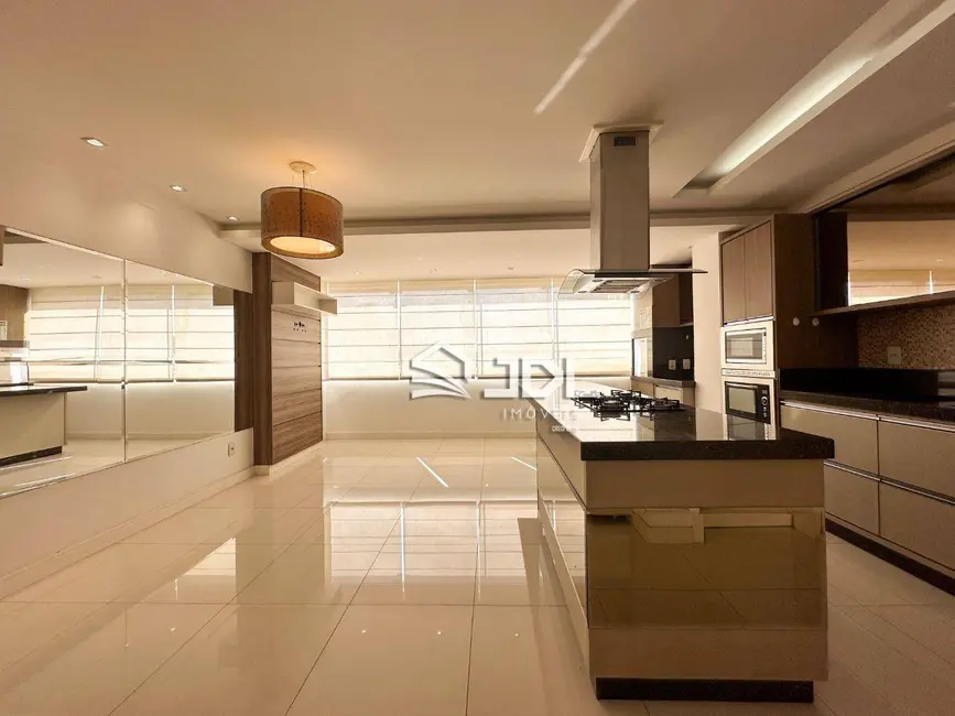 Apartamento com 3 quartos à venda, 147m2 em Asilo, Blumenau - SC - imagem 4 Foto 4 de Apartamento com 3 quartos à venda, 147m2 em Asilo, Blumenau - SC