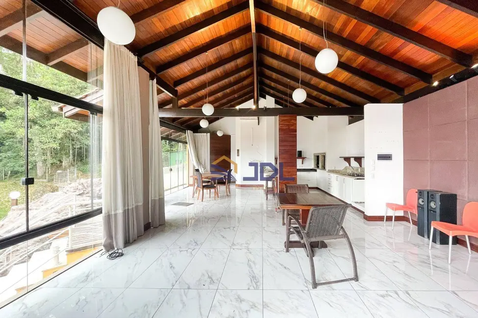 Casa com 6 quartos à venda, 6074m2 em Escola Agrícola, Blumenau - SC - imagem 6 Foto 6 de Casa com 6 quartos à venda, 6074m2 em Escola Agrícola, Blumenau - SC