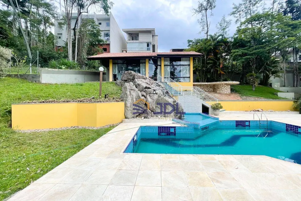 Casa com 6 quartos à venda, 6074m2 em Escola Agrícola, Blumenau - SC - imagem 2 Foto 2 de Casa com 6 quartos à venda, 6074m2 em Escola Agrícola, Blumenau - SC