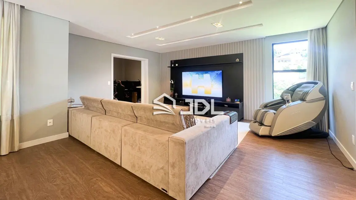 Casa com 5 quartos à venda, 3319m2 em Itoupava Seca, Blumenau - SC - imagem 8 Foto 8 de Casa com 5 quartos à venda, 3319m2 em Itoupava Seca, Blumenau - SC