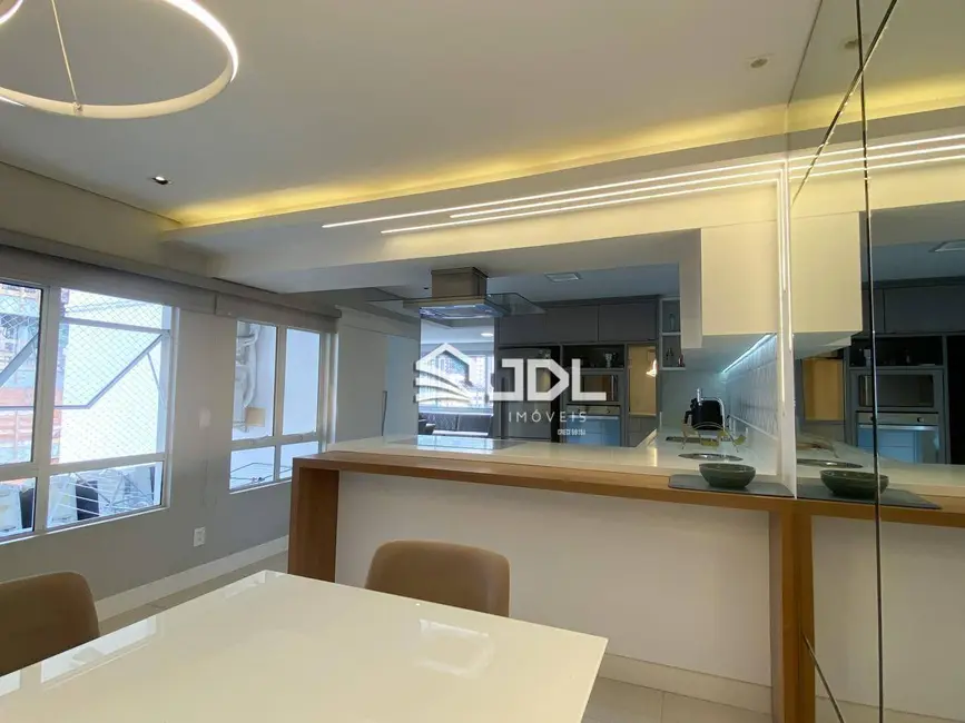 Apartamento com 4 quartos à venda, 310m2 em Ponta Aguda, Blumenau - SC - imagem 4 Foto 4 de Apartamento com 4 quartos à venda, 310m2 em Ponta Aguda, Blumenau - SC
