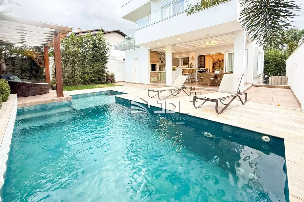 Casa de Condomínio com 3 quartos à venda, 356m2 em Itoupava Central, Blumenau - SC - imagem 2 Foto 2 de Casa de Condomínio com 3 quartos à venda, 356m2 em Itoupava Central, Blumenau - SC