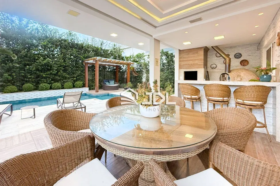 Casa de Condomínio com 3 quartos à venda, 356m2 em Itoupava Central, Blumenau - SC - imagem 6 Foto 6 de Casa de Condomínio com 3 quartos à venda, 356m2 em Itoupava Central, Blumenau - SC