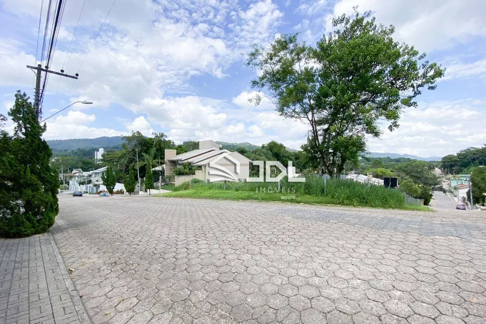 Terreno / Lote à venda, 711m2 em Velha, Blumenau - SC - imagem 3 Foto 3 de Terreno / Lote à venda, 711m2 em Velha, Blumenau - SC