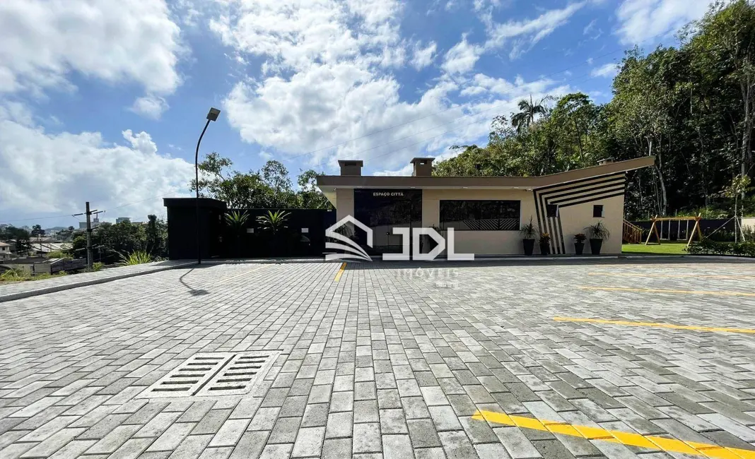 Terreno / Lote à venda, 290m2 em Velha, Blumenau - SC - imagem 4 Foto 4 de Terreno / Lote à venda, 290m2 em Velha, Blumenau - SC