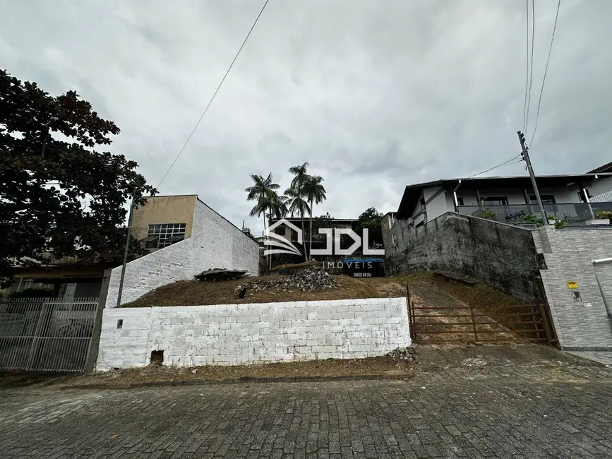 Foto 1 de Terreno / Lote à venda, 289m2 em Garcia, Blumenau - SC
