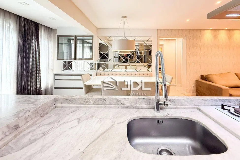 Apartamento com 3 quartos à venda, 184m2 em Itoupava Seca, Blumenau - SC - imagem 8 Foto 8 de Apartamento com 3 quartos à venda, 184m2 em Itoupava Seca, Blumenau - SC