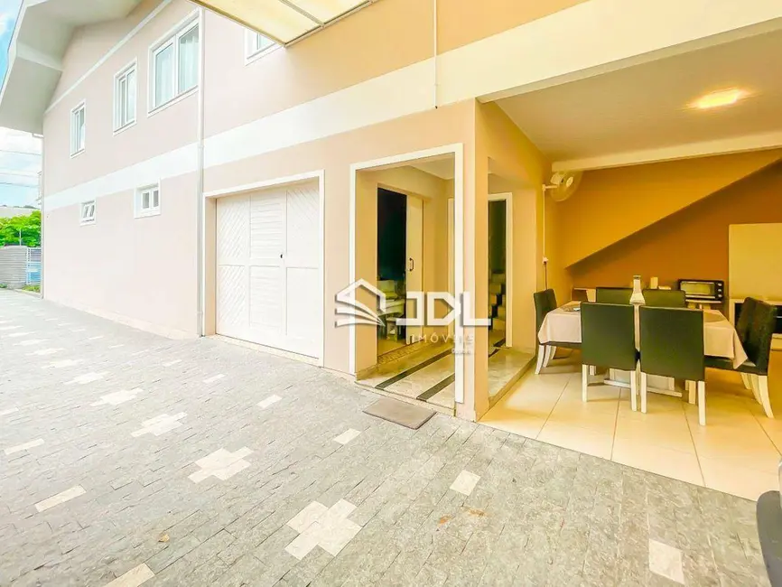 Casa com 3 quartos à venda, 355m2 em Escola Agrícola, Blumenau - SC - imagem 3 Foto 3 de Casa com 3 quartos à venda, 355m2 em Escola Agrícola, Blumenau - SC