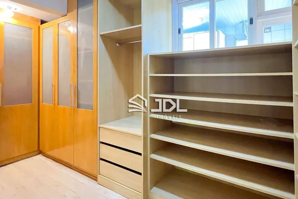 Apartamento com 3 quartos à venda, 113m2 em Vila Formosa, Blumenau - SC - imagem 6 Foto 6 de Apartamento com 3 quartos à venda, 113m2 em Vila Formosa, Blumenau - SC