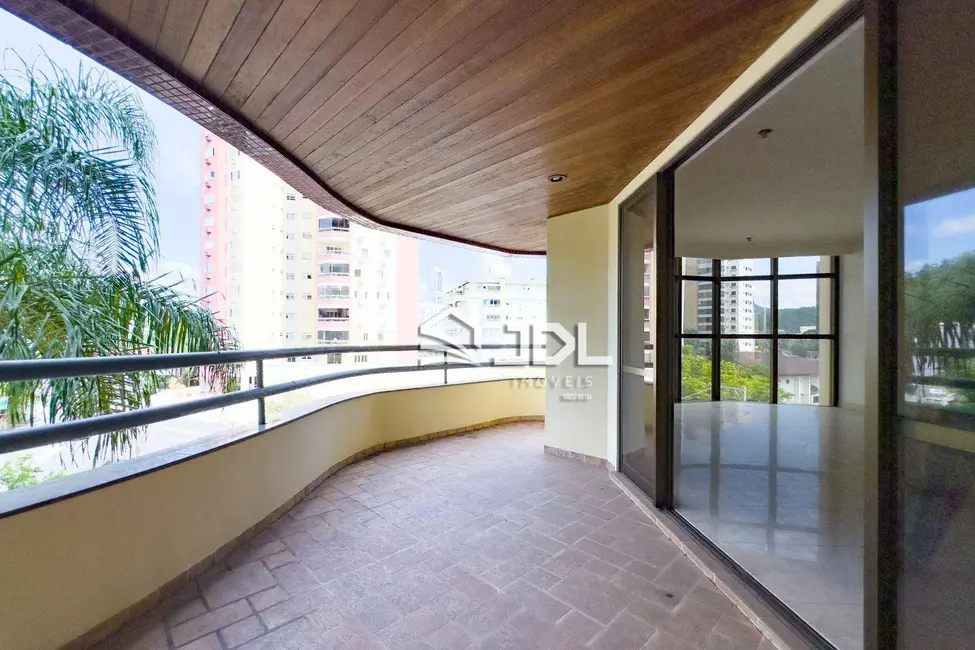 Apartamento com 3 quartos à venda, 364m2 em Ponta Aguda, Blumenau - SC - imagem 5 Foto 5 de Apartamento com 3 quartos à venda, 364m2 em Ponta Aguda, Blumenau - SC