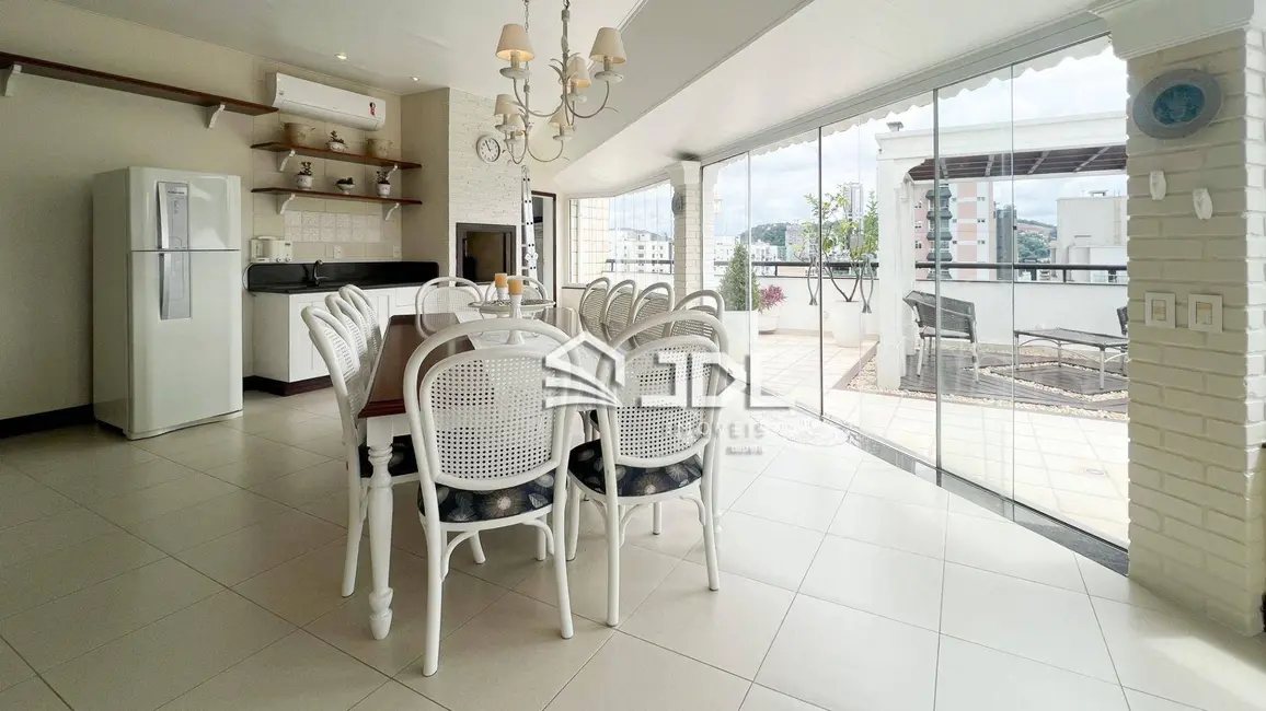 Foto 1 de Cobertura com 4 quartos à venda, 490m2 em Centro, Blumenau - SC