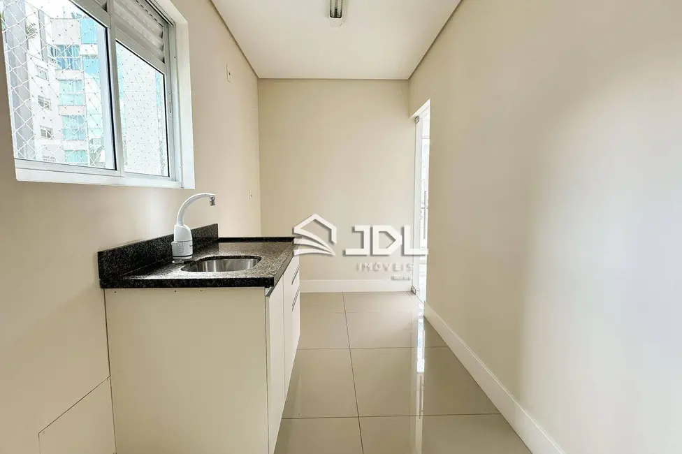 Foto 2 de Apartamento com 3 quartos à venda, 174m2 em Jardim Blumenau, Blumenau - SC