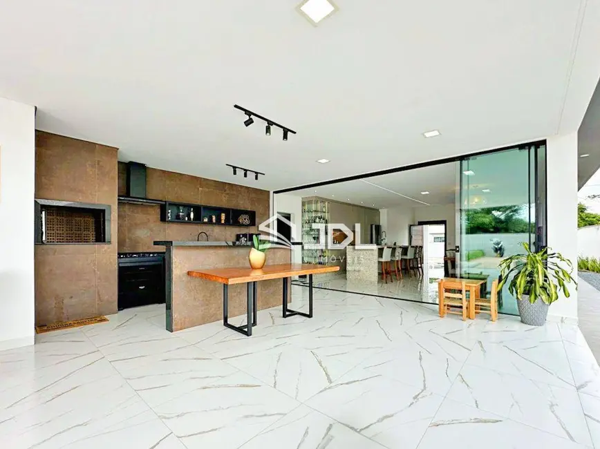 Casa com 3 quartos à venda, 690m2 em Fortaleza Alta, Blumenau - SC - imagem 3 Foto 3 de Casa com 3 quartos à venda, 690m2 em Fortaleza Alta, Blumenau - SC