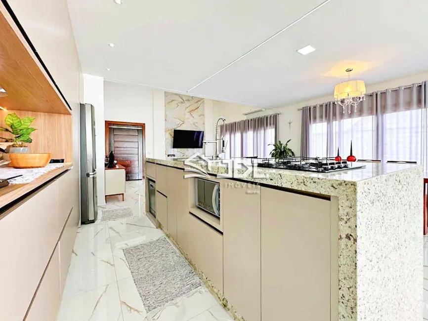 Casa com 3 quartos à venda, 690m2 em Fortaleza Alta, Blumenau - SC - imagem 8 Foto 8 de Casa com 3 quartos à venda, 690m2 em Fortaleza Alta, Blumenau - SC