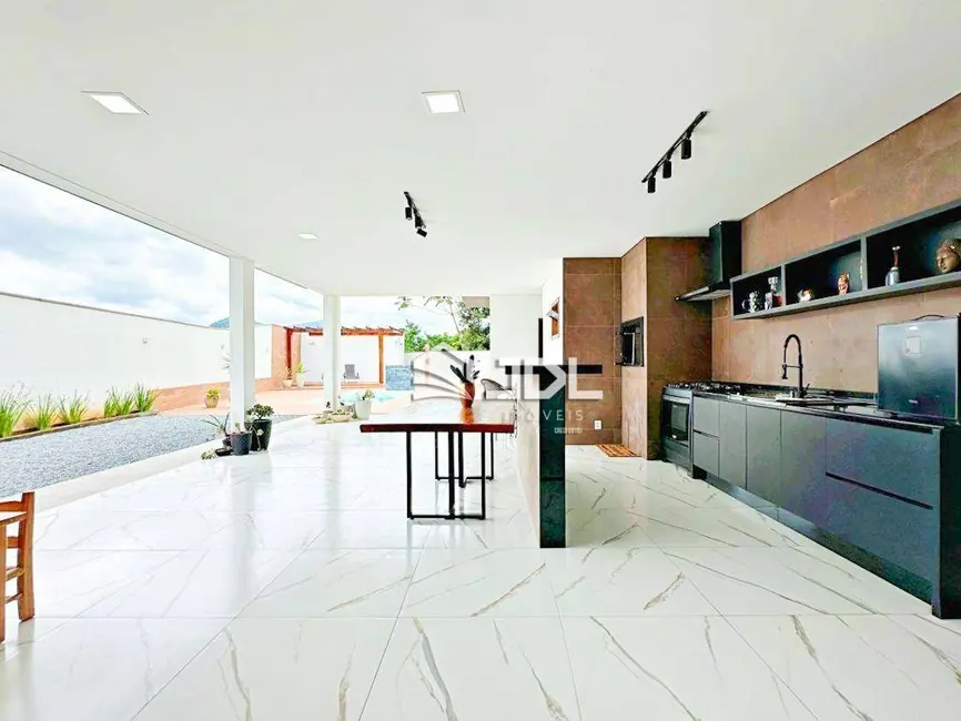 Casa com 3 quartos à venda, 690m2 em Fortaleza Alta, Blumenau - SC - imagem 4 Foto 4 de Casa com 3 quartos à venda, 690m2 em Fortaleza Alta, Blumenau - SC