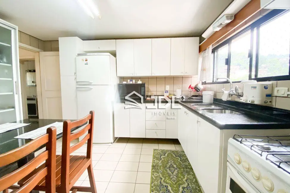 Apartamento com 3 quartos à venda, 213m2 em Ponta Aguda, Blumenau - SC - imagem 7 Foto 7 de Apartamento com 3 quartos à venda, 213m2 em Ponta Aguda, Blumenau - SC