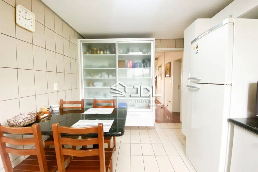 Apartamento com 3 quartos à venda, 213m2 em Ponta Aguda, Blumenau - SC - imagem 9 Foto 9 de Apartamento com 3 quartos à venda, 213m2 em Ponta Aguda, Blumenau - SC